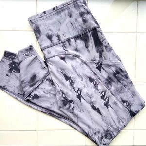 Lululemon And Free High Rise Tight 25” Size 8